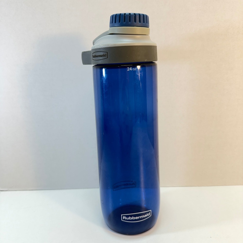 Rubbermaid Water Bottle 24 oz Blue Chug Cap Sport Ignite